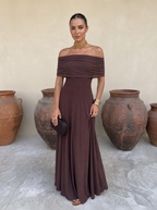 María | Vestido Largo Asimétrico con Elegante Drapeado